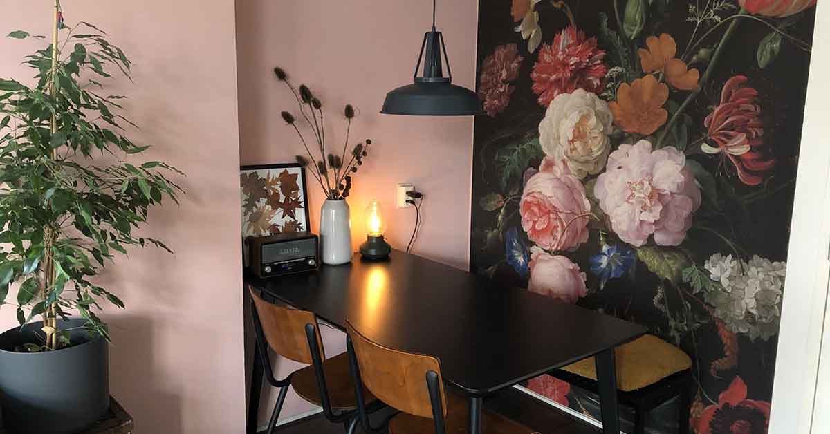 Photo wallpaper with paintings