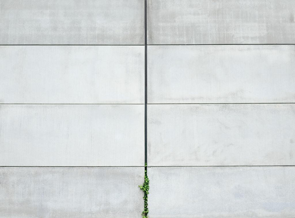 Wall of concrete slabs 