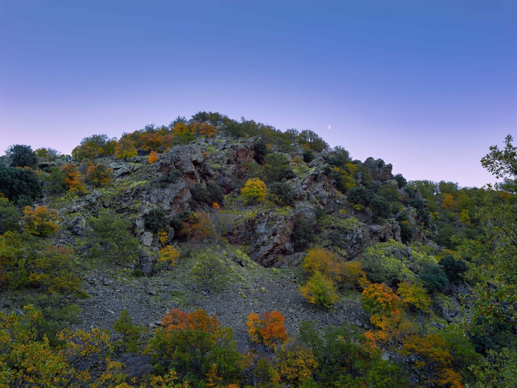 Sunset behind the mountains