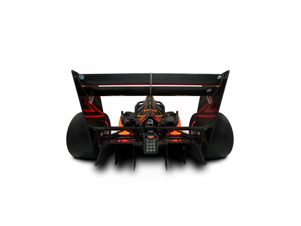 Formula 3 - Lower rear view