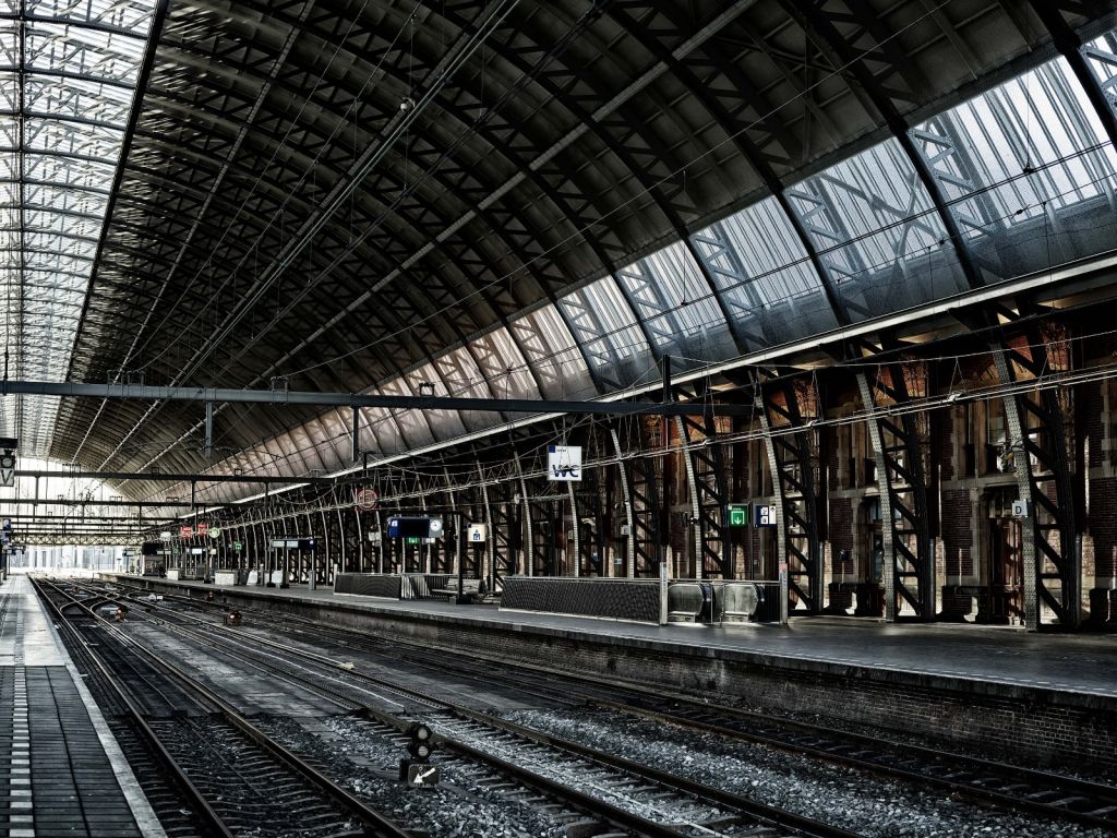 An early morning at the station