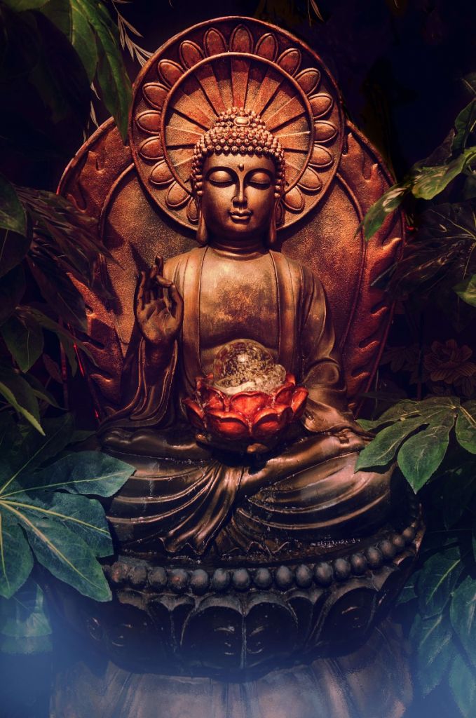 Buddha with leaves