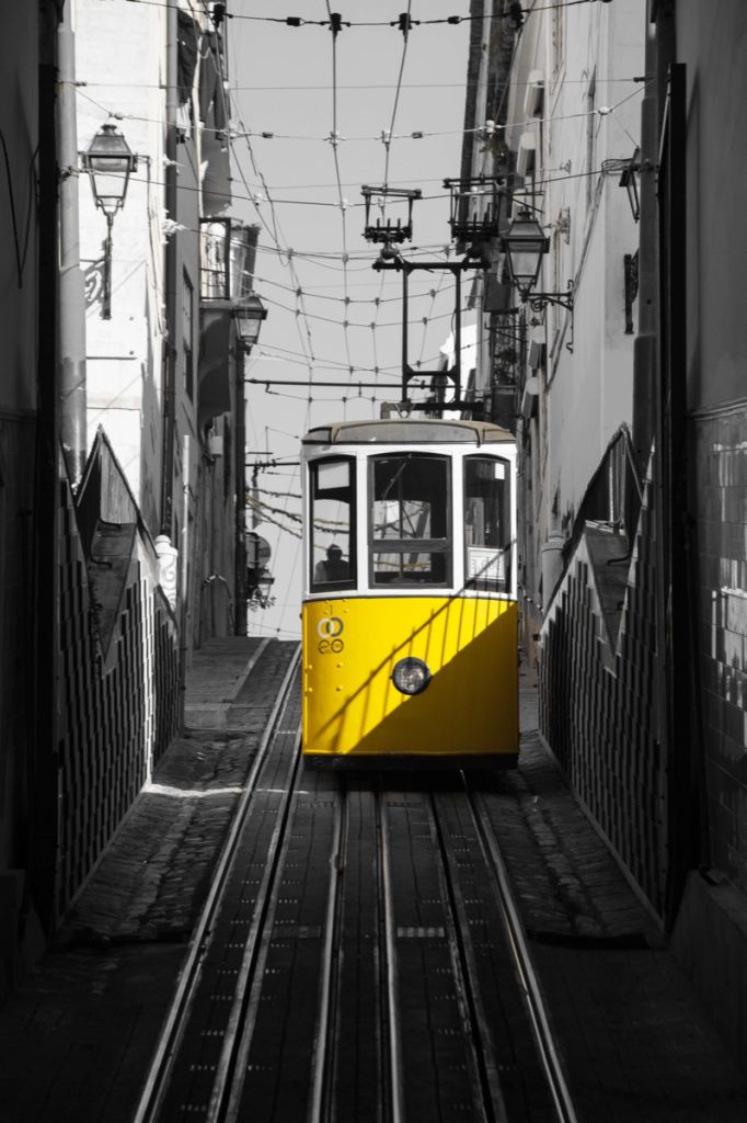 Tram black white yellow