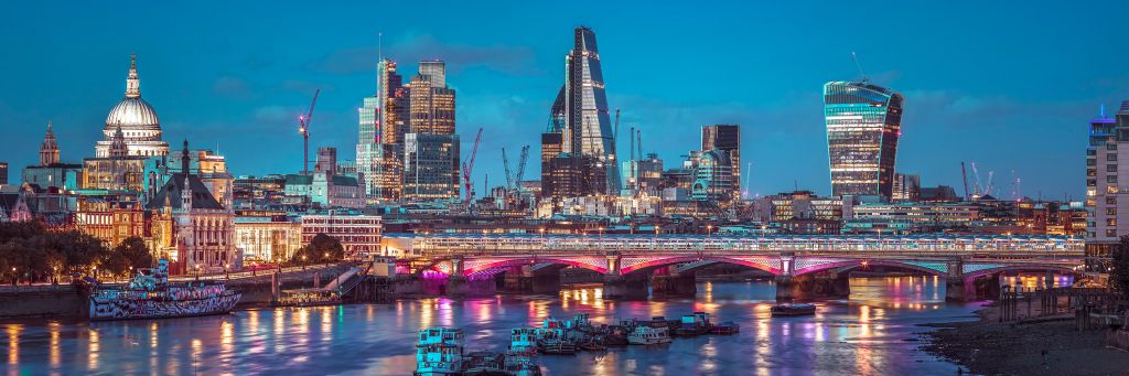 Blackfriars Bridge in London