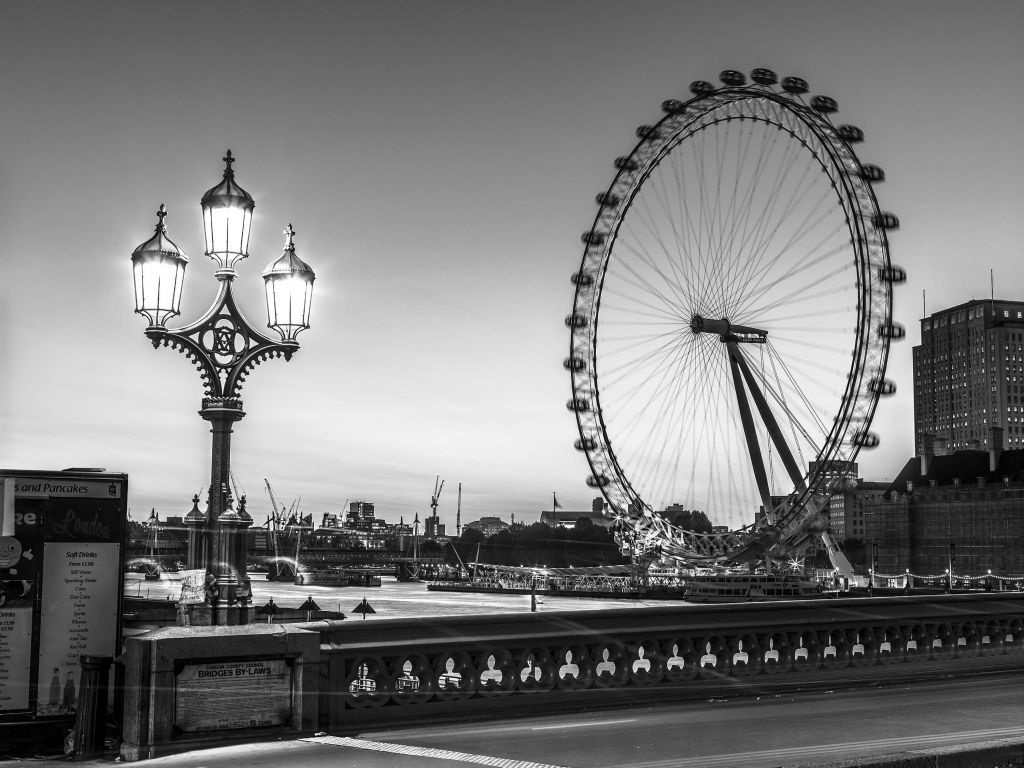 Ferris wheel black and white