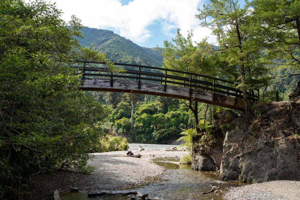 Arched bridge