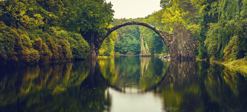 Arch over the lake