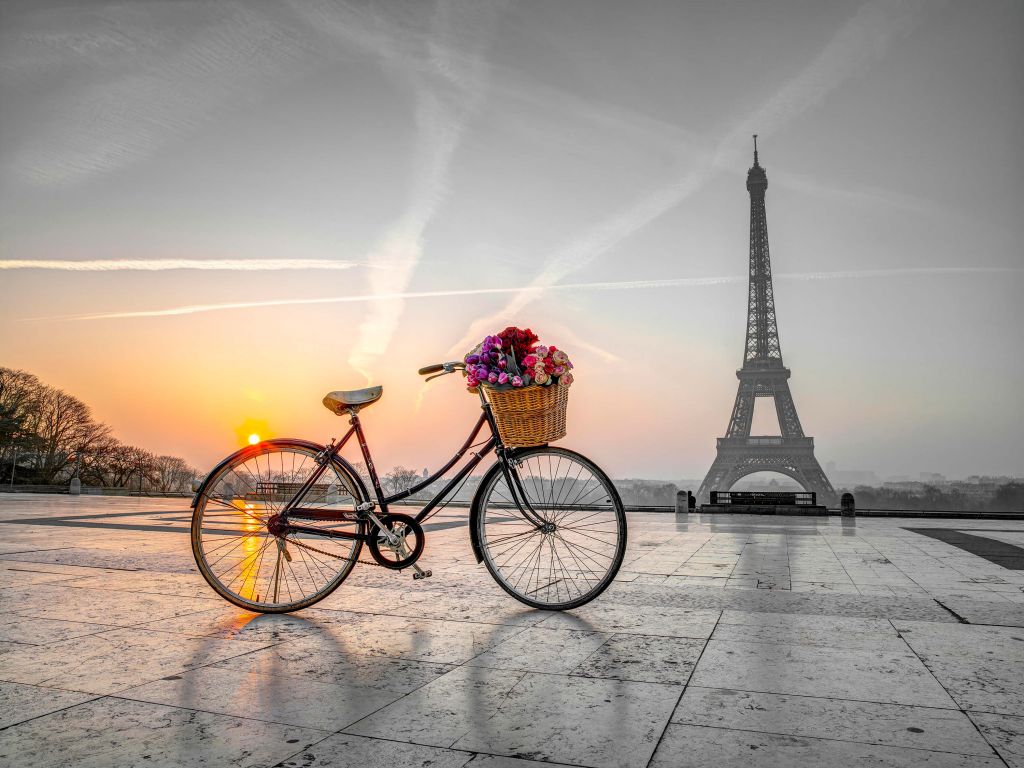 Sunset at Eiffel Tower