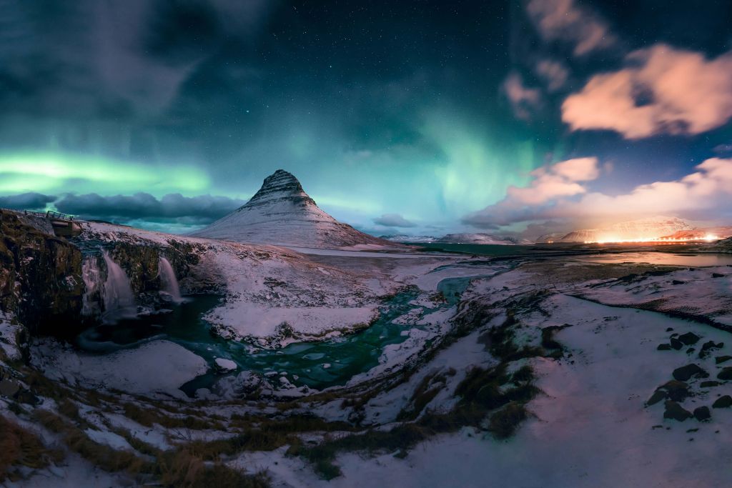 Kirkjufell with northern lights