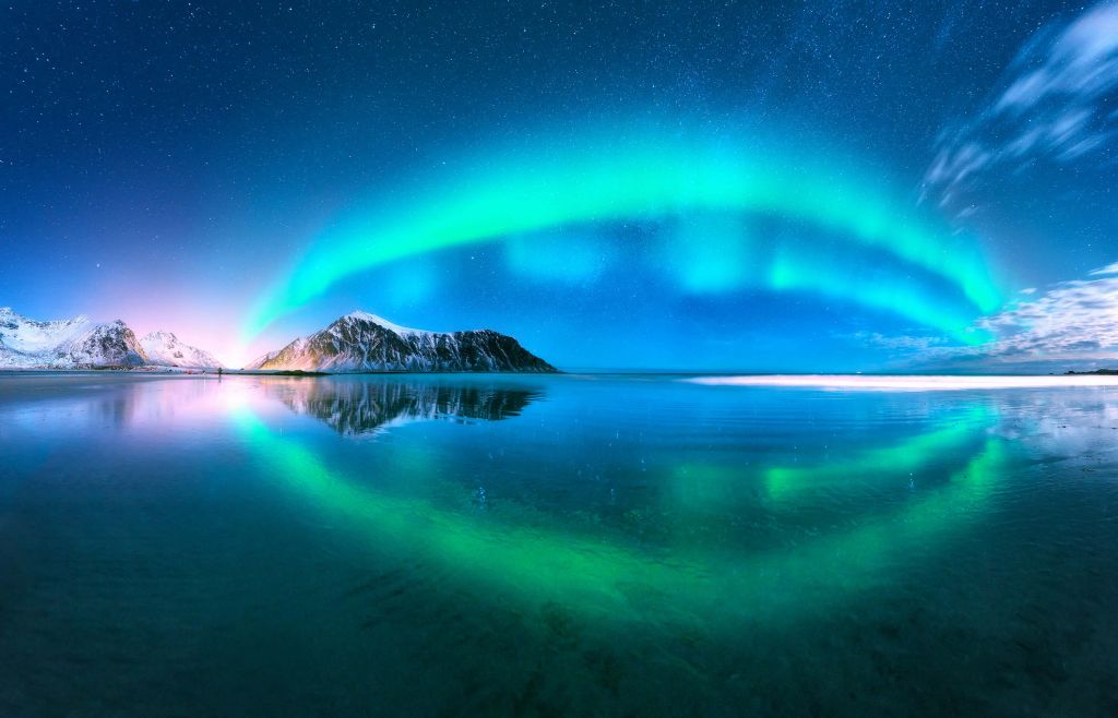 Reflected northern lights