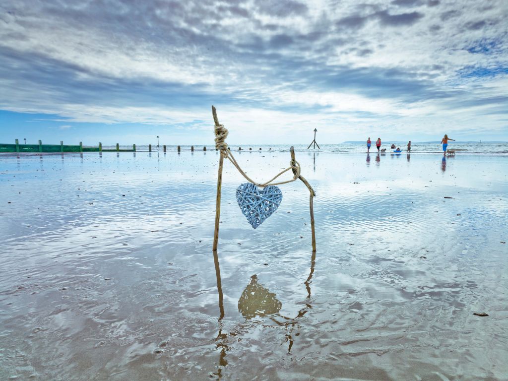 Heart in the sea