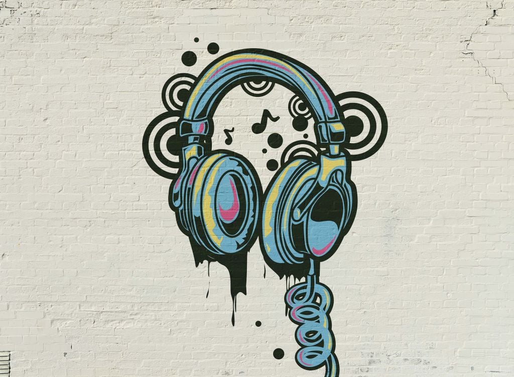 Graffiti headphones