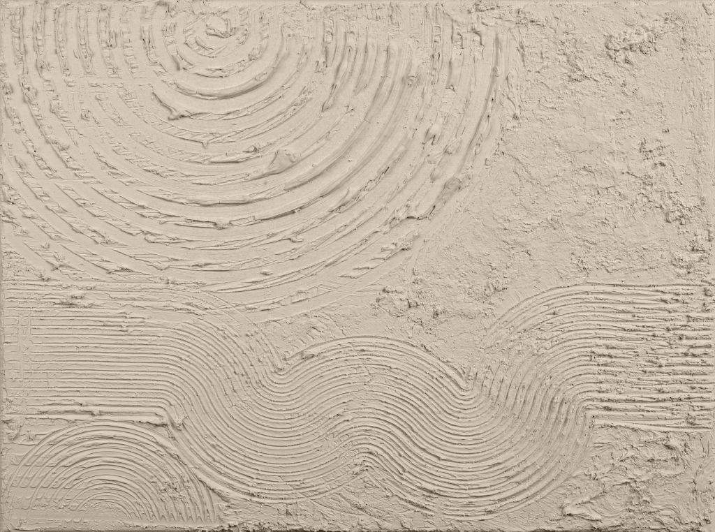 Organic shapes and lines in linen