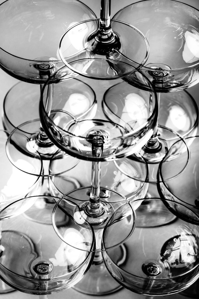 Champagne tower black & white