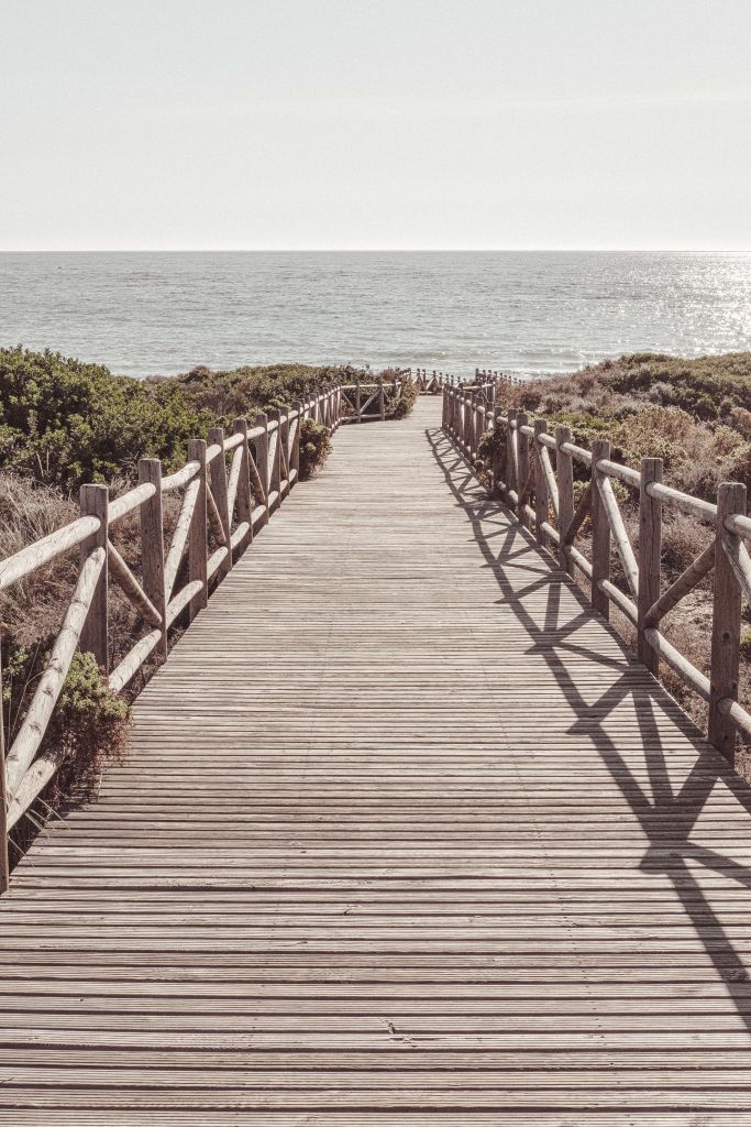 Beach foothbridge