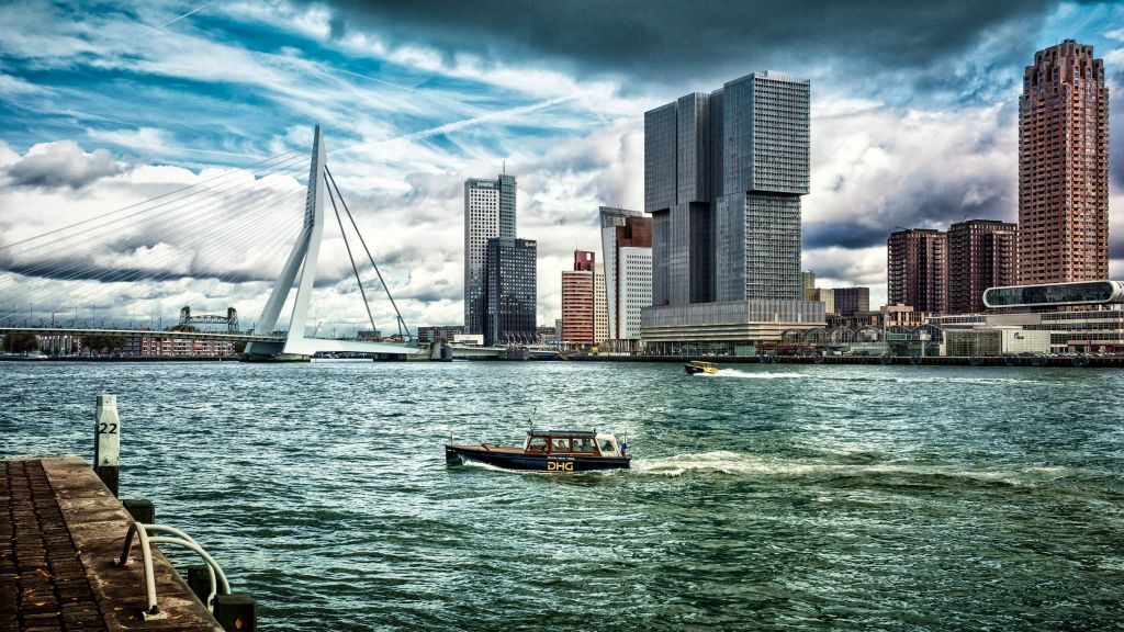 Skyline' Rotterdam with view on the Kop van Zuid in color 
