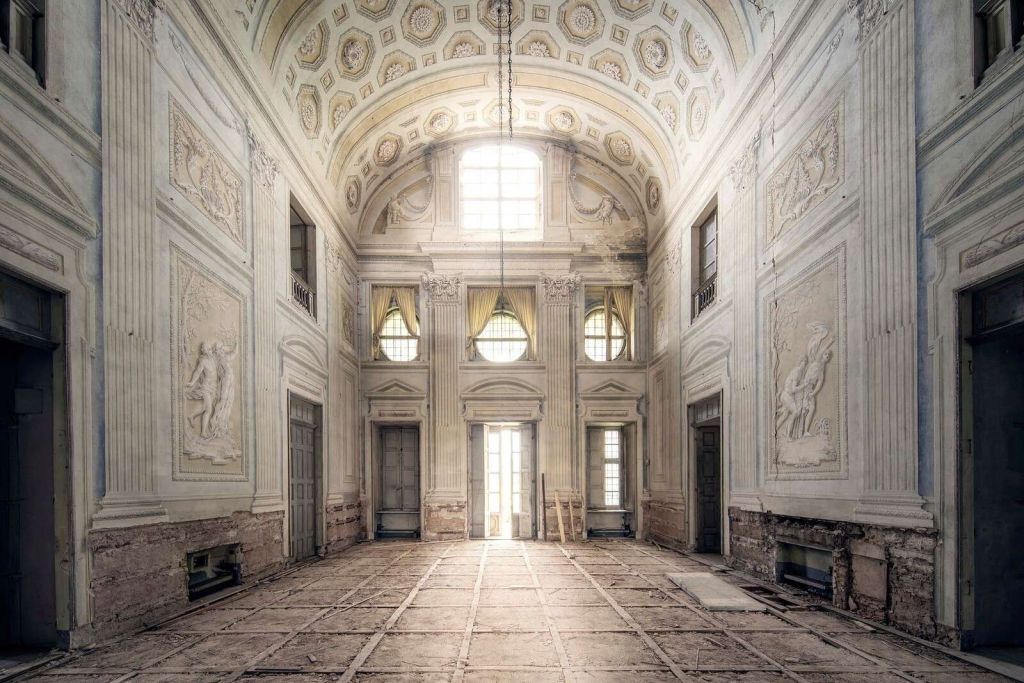 Neoclassical Hall in Decline
