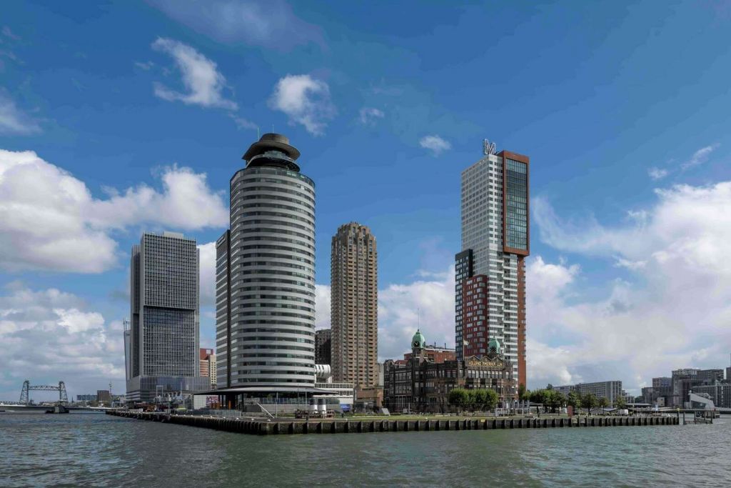 Modern Architecture on the Maas