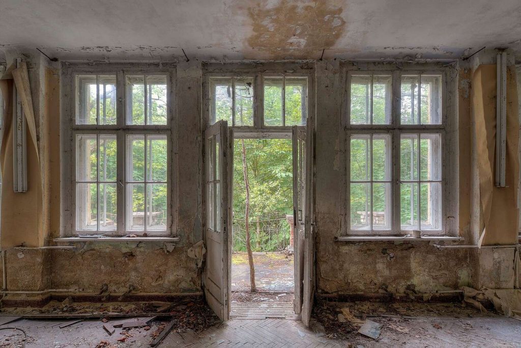 Weathered room with forest view
