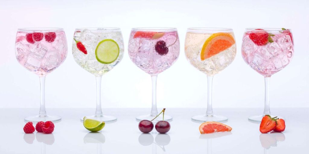 Different type of Gin glasses in a row