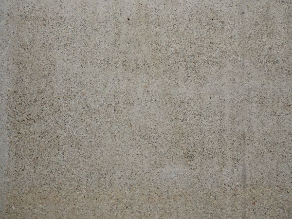 Concrete with coarse stones