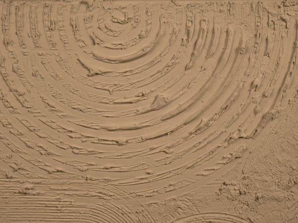 Round shapes and lines in gold brown