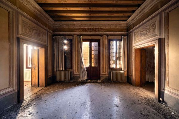 Abandoned Palace Ruin