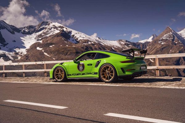 Porsche 911 GT3 RS in the Alps