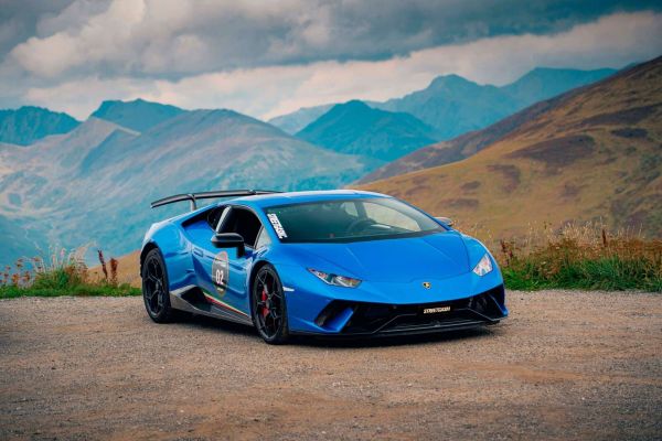Lamborghini Huracán STO in the mountains