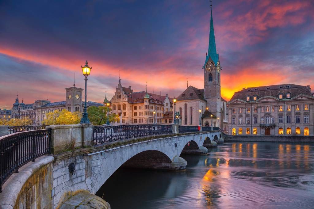 Zurich in the evening main product photo