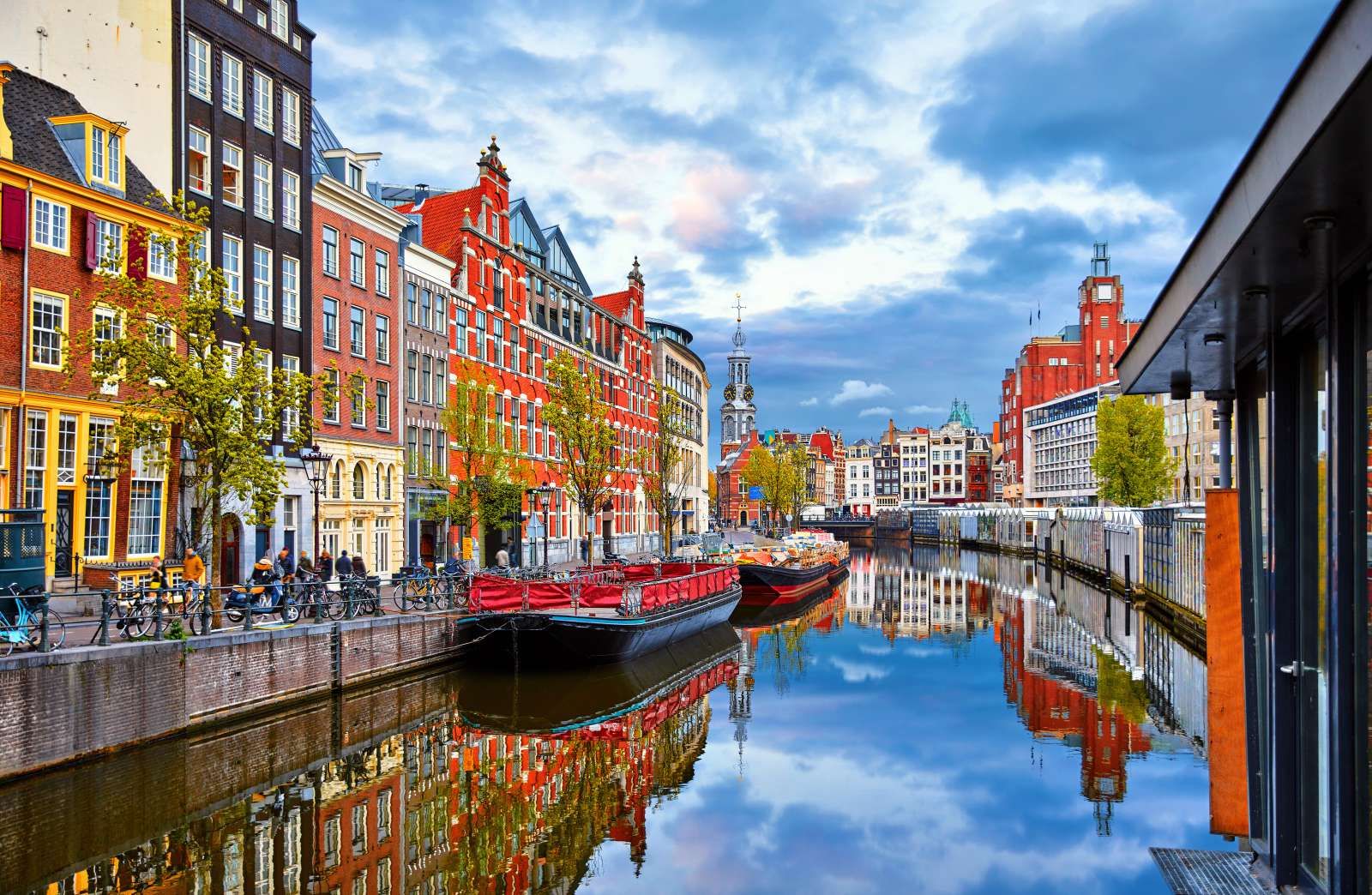 De Amstel door Amsterdam