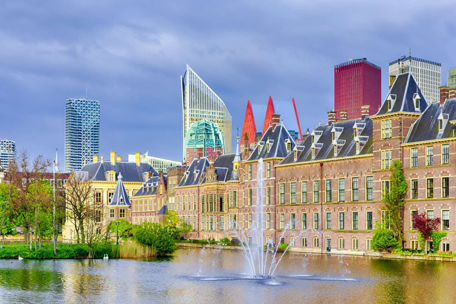 Het Binnenhof in de lente