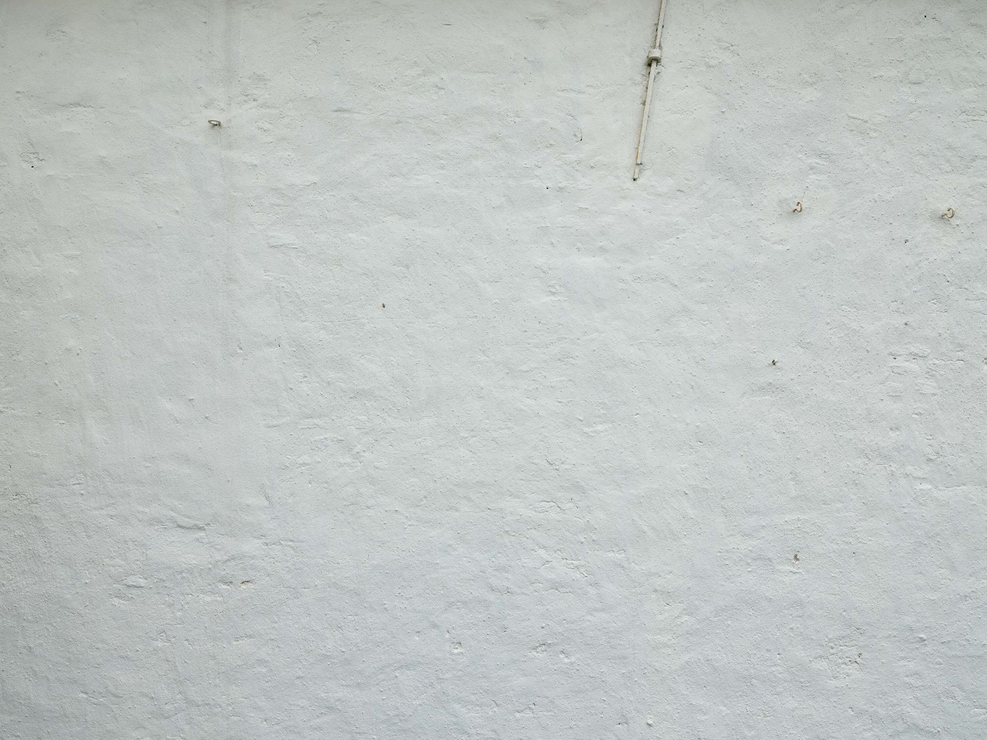 Wall with white stucco