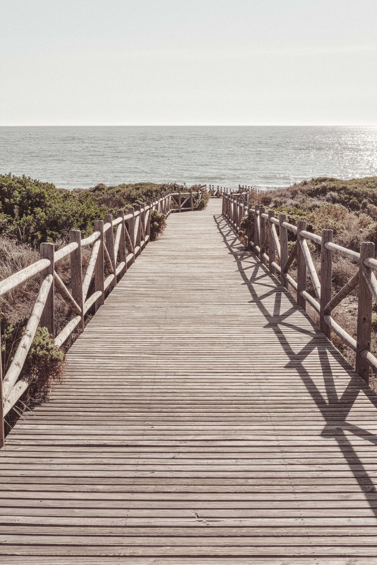 Beach foothbridge