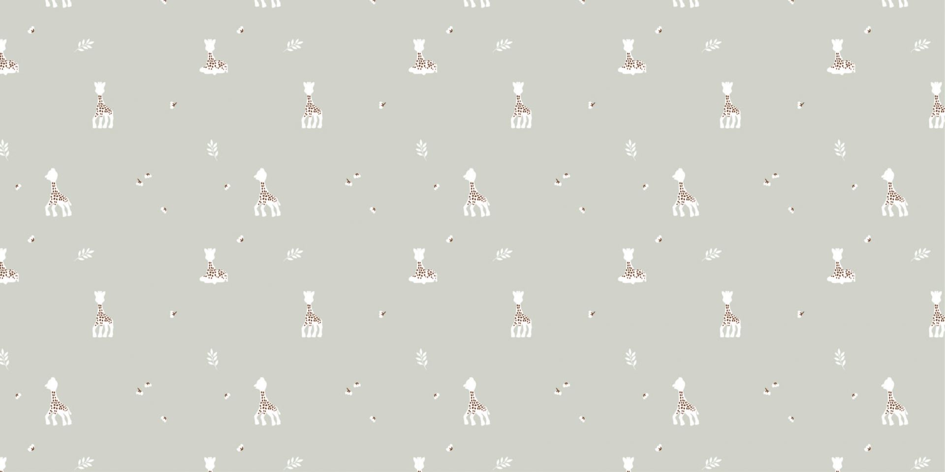 Sophie la girafe® with leaves main product photo