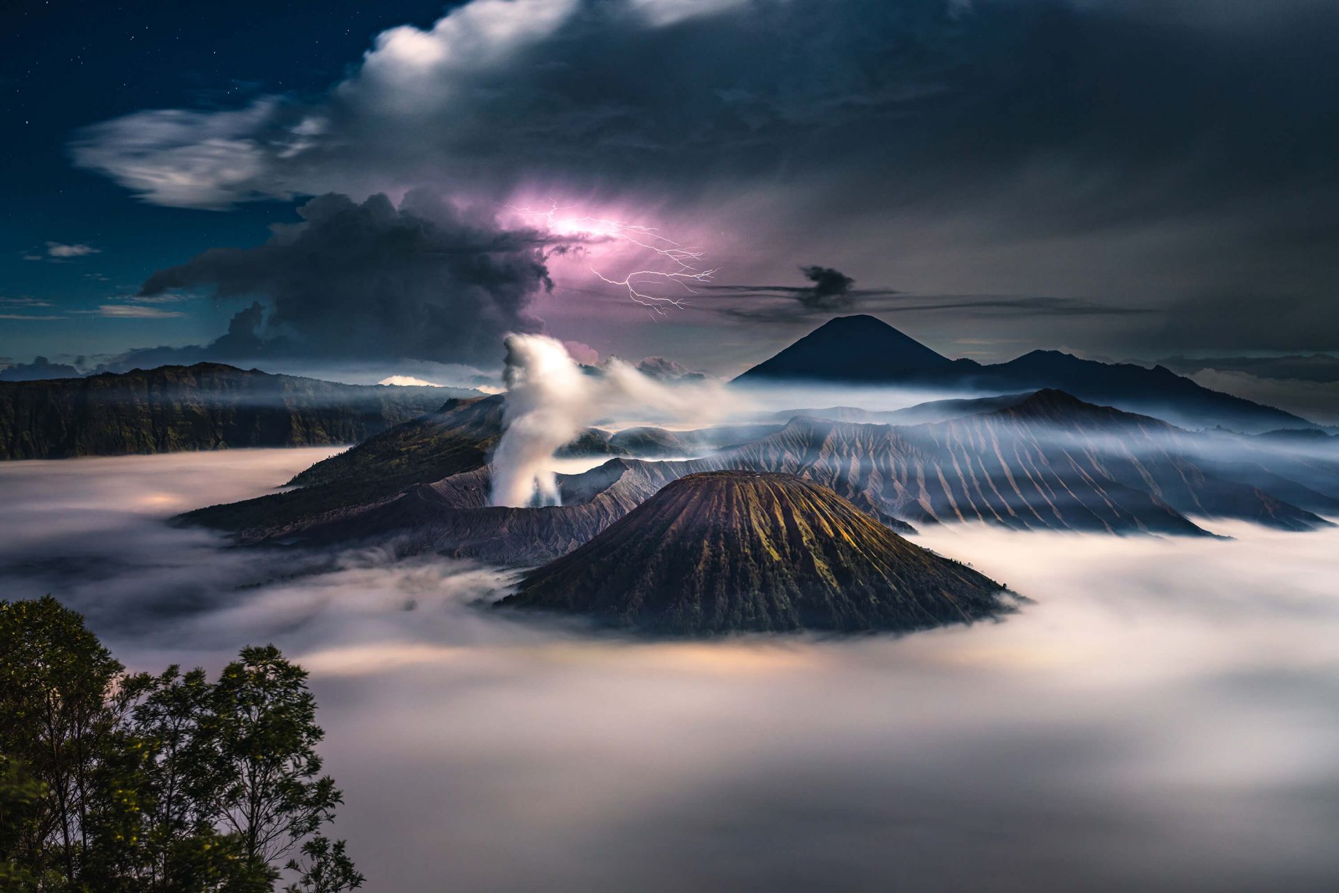 FileMount Bromo East Javajpg  Wikimedia Commons