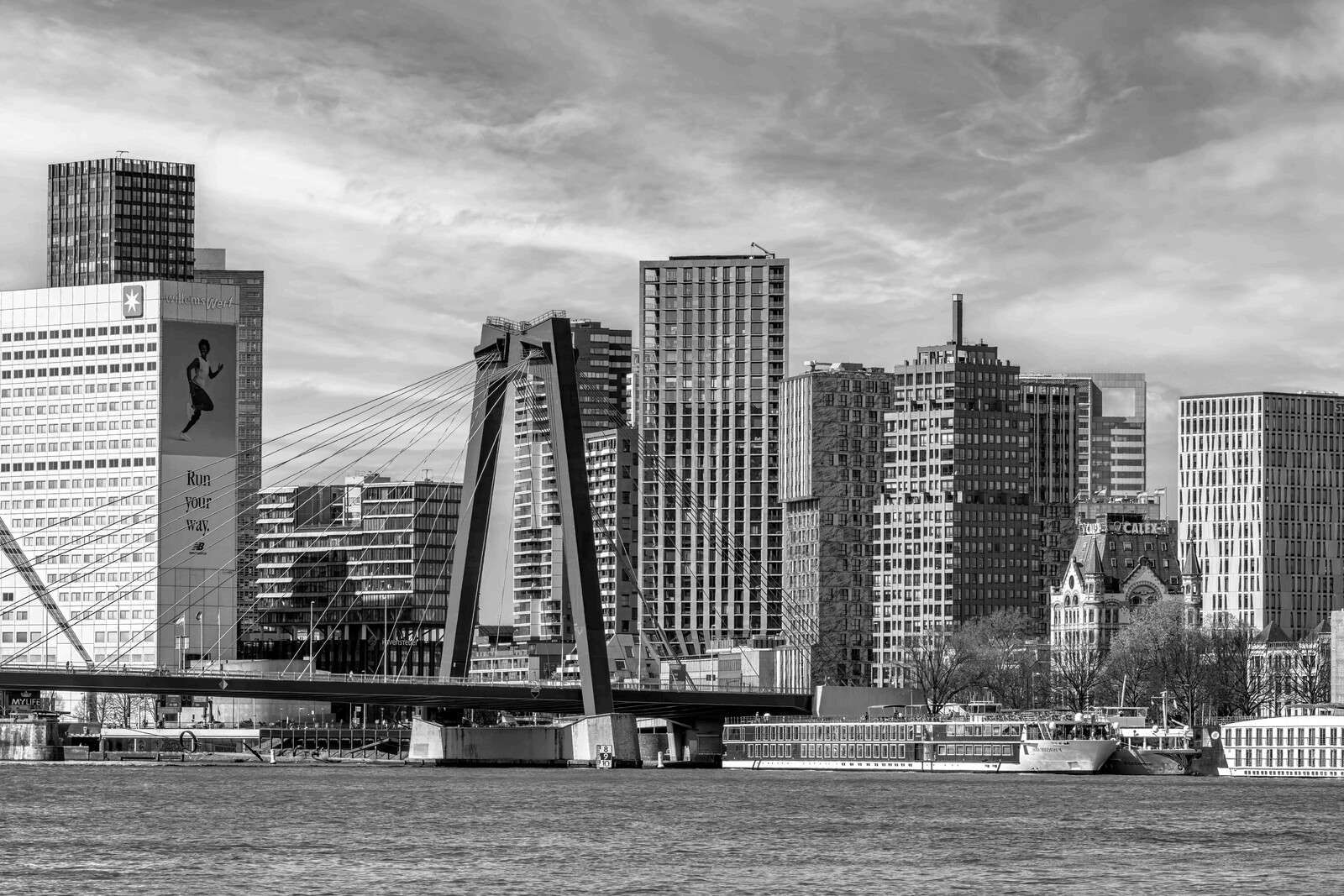 Black-White Skyline with Willemsbrug