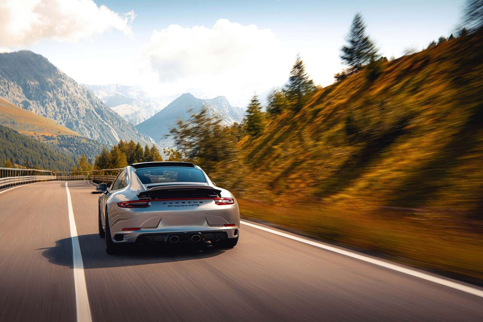 Porsche 911 Carrera GTS in the mountains
