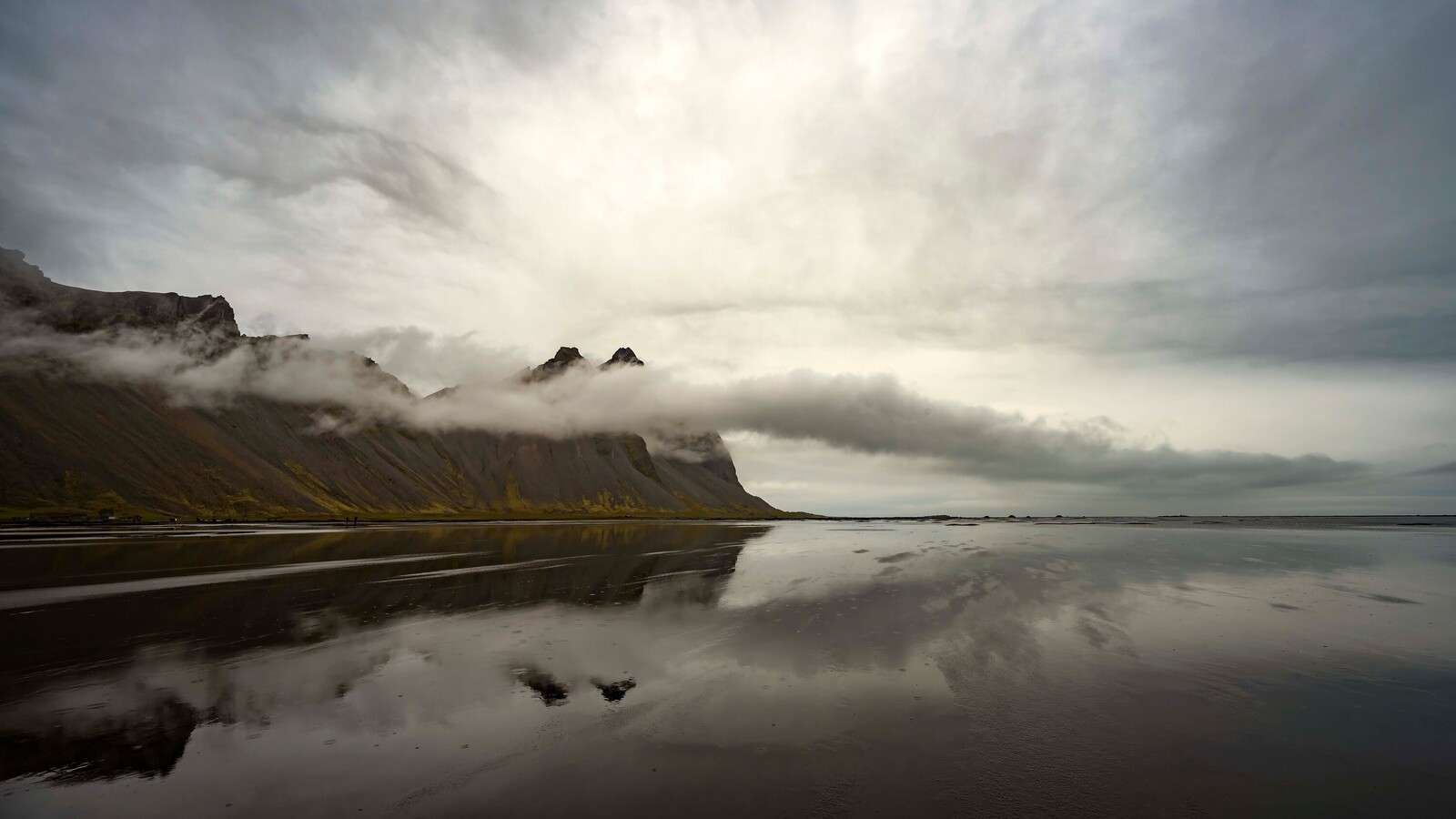 Stokksnes beach