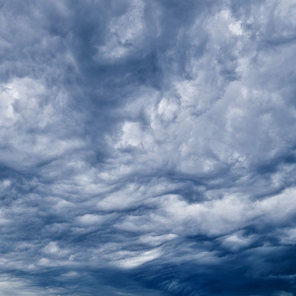 Nuages rouillés