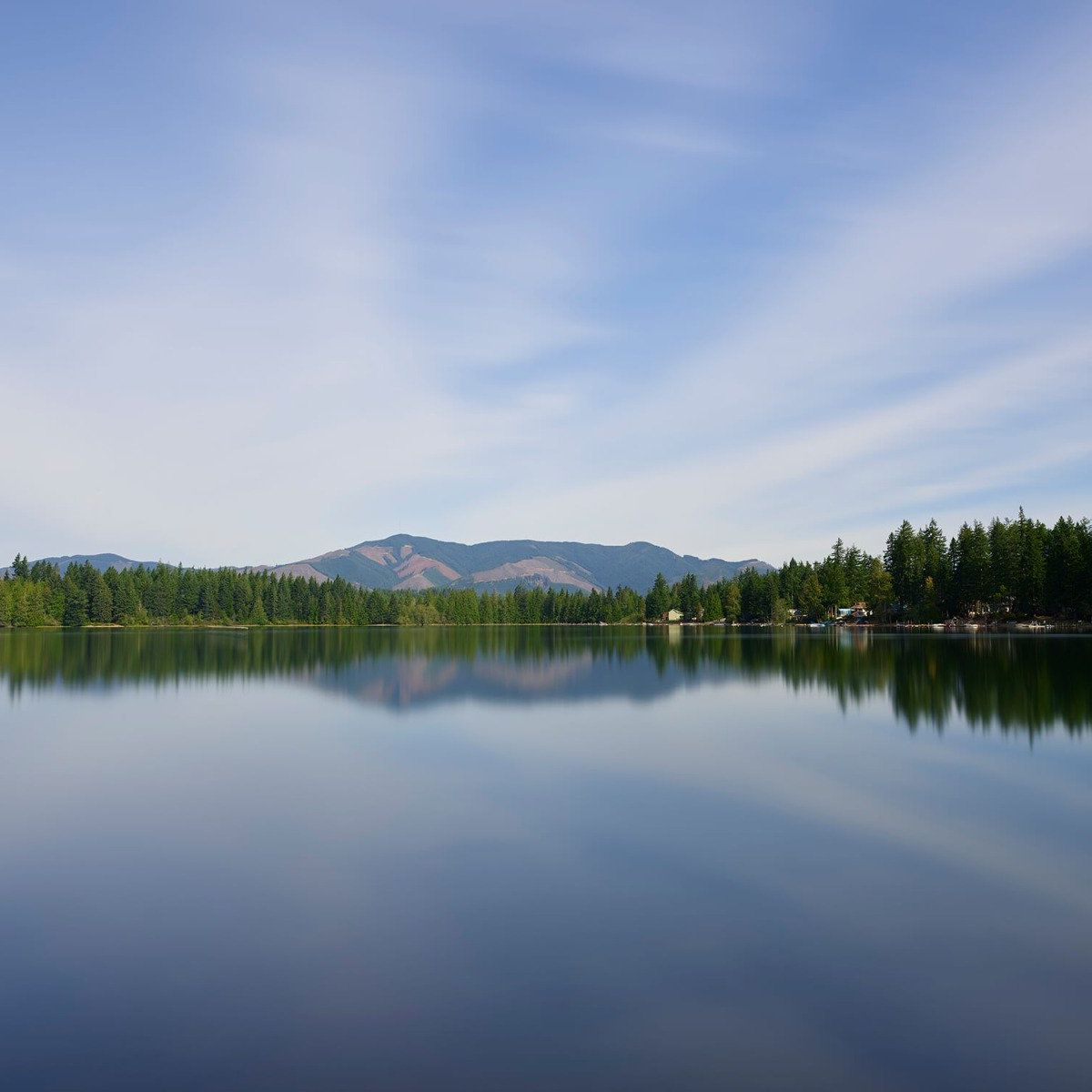 Réflexion dans le lac