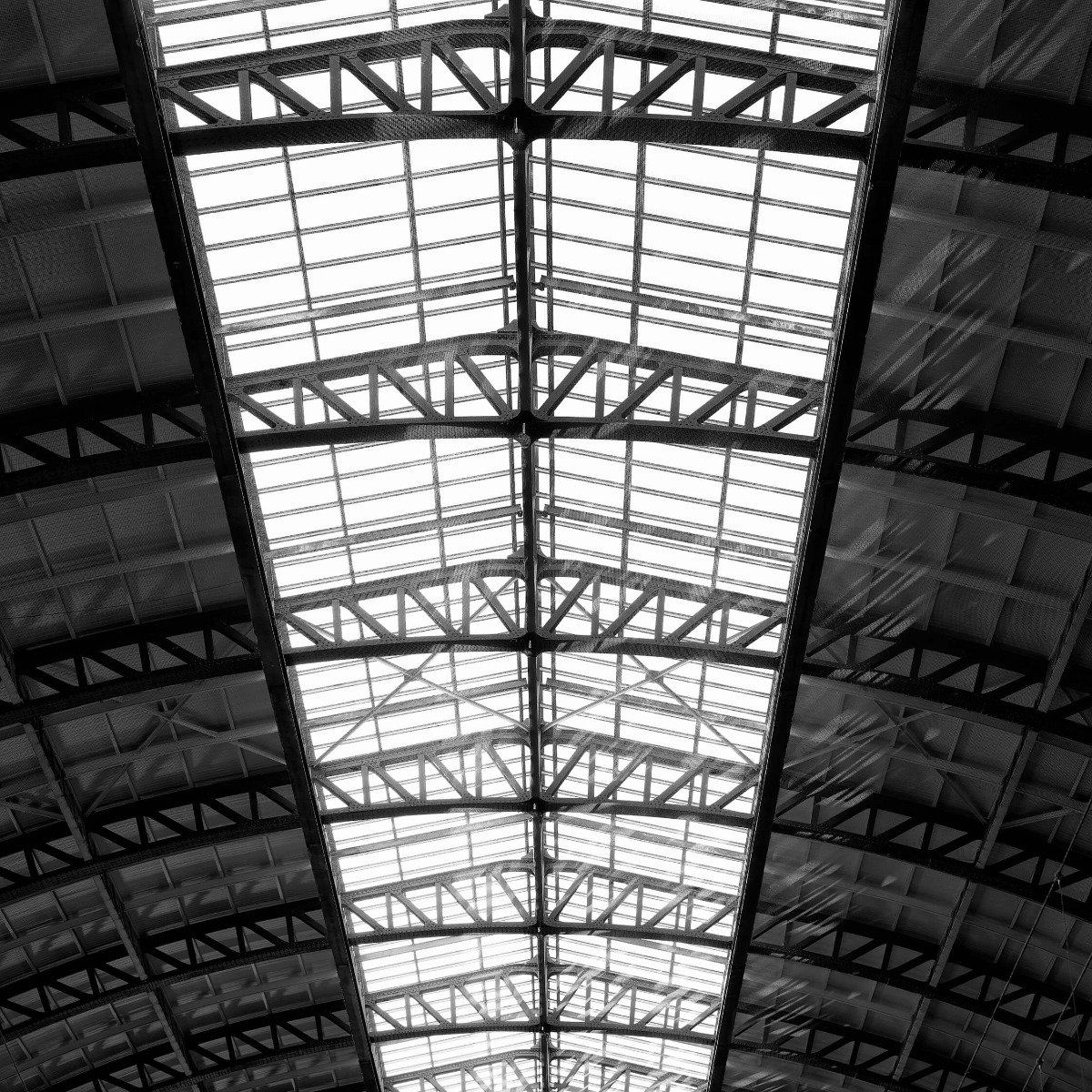 Roof station hall