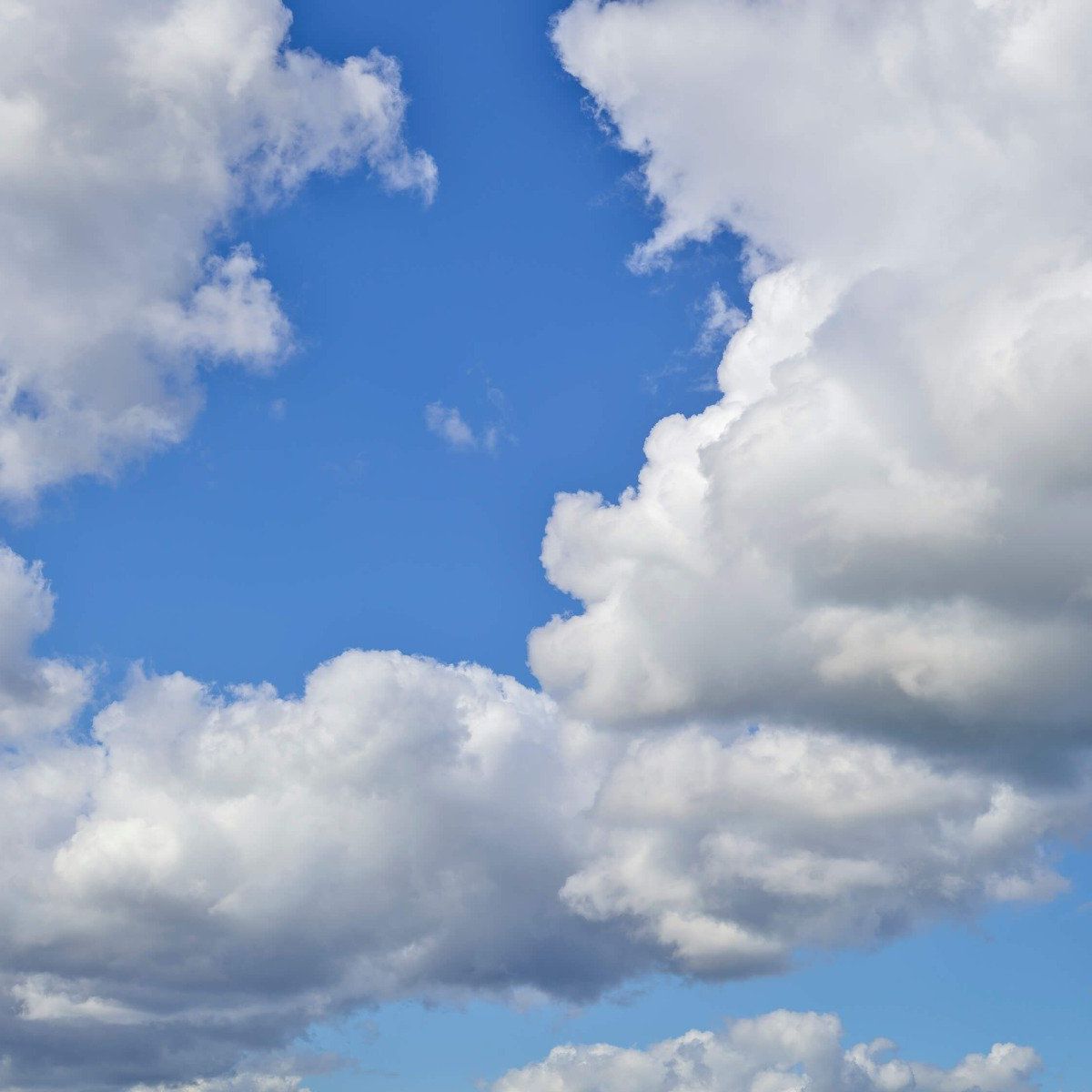 Schöne Wolken am Himmel