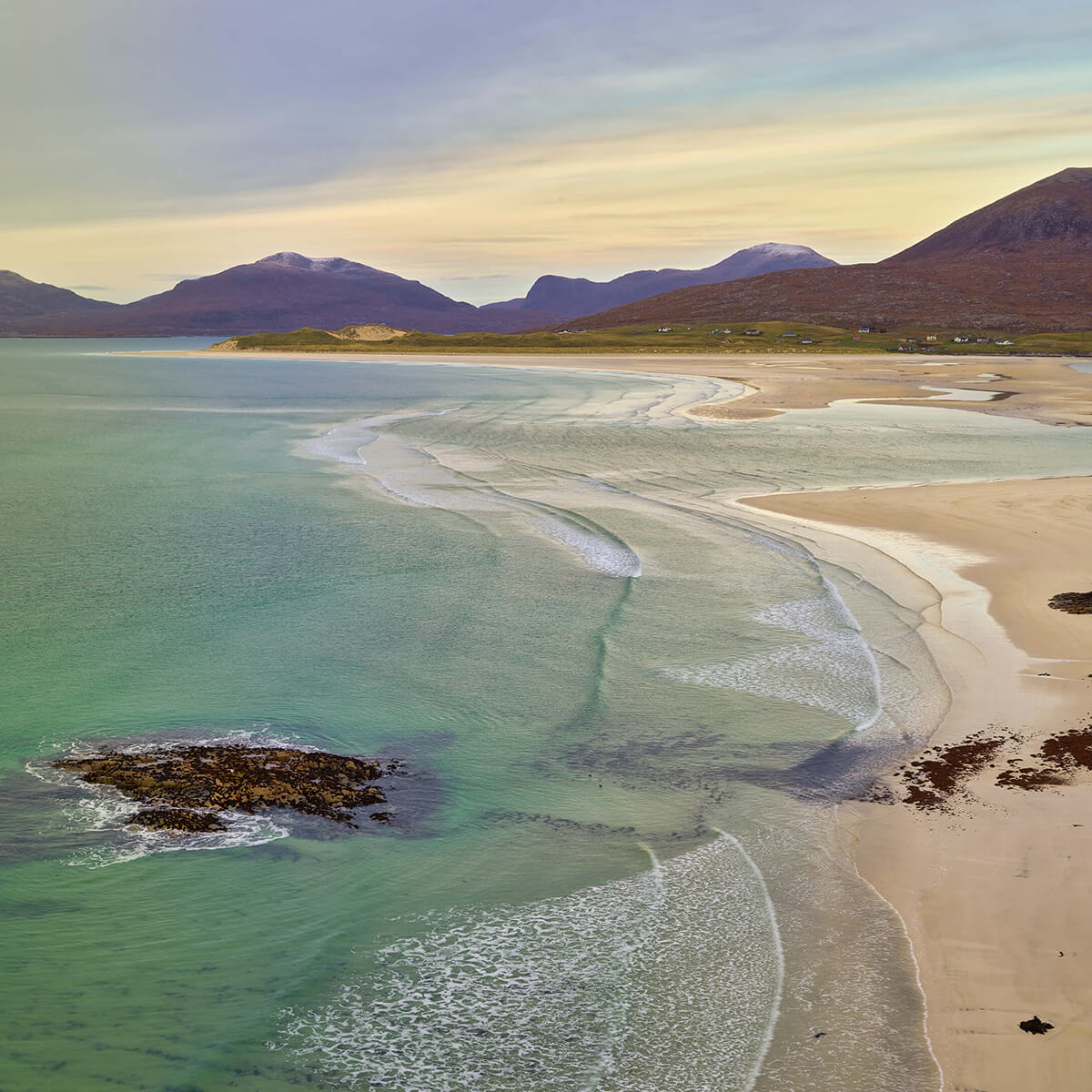 Meer und Berge entlang der Küste