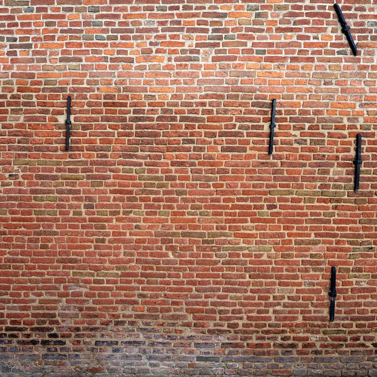 City wall with wall anchors