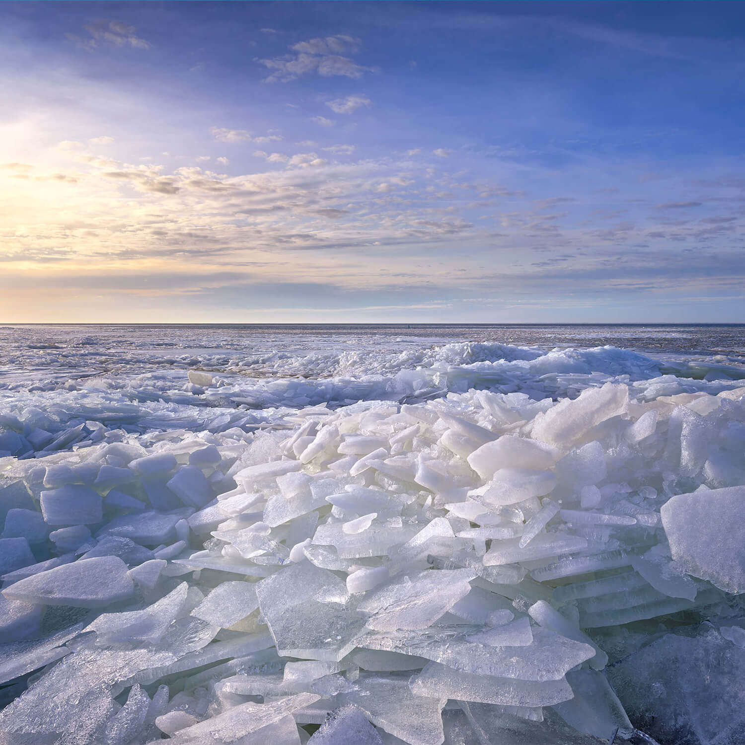 Kruiend iJs aan het Ijsselmeer