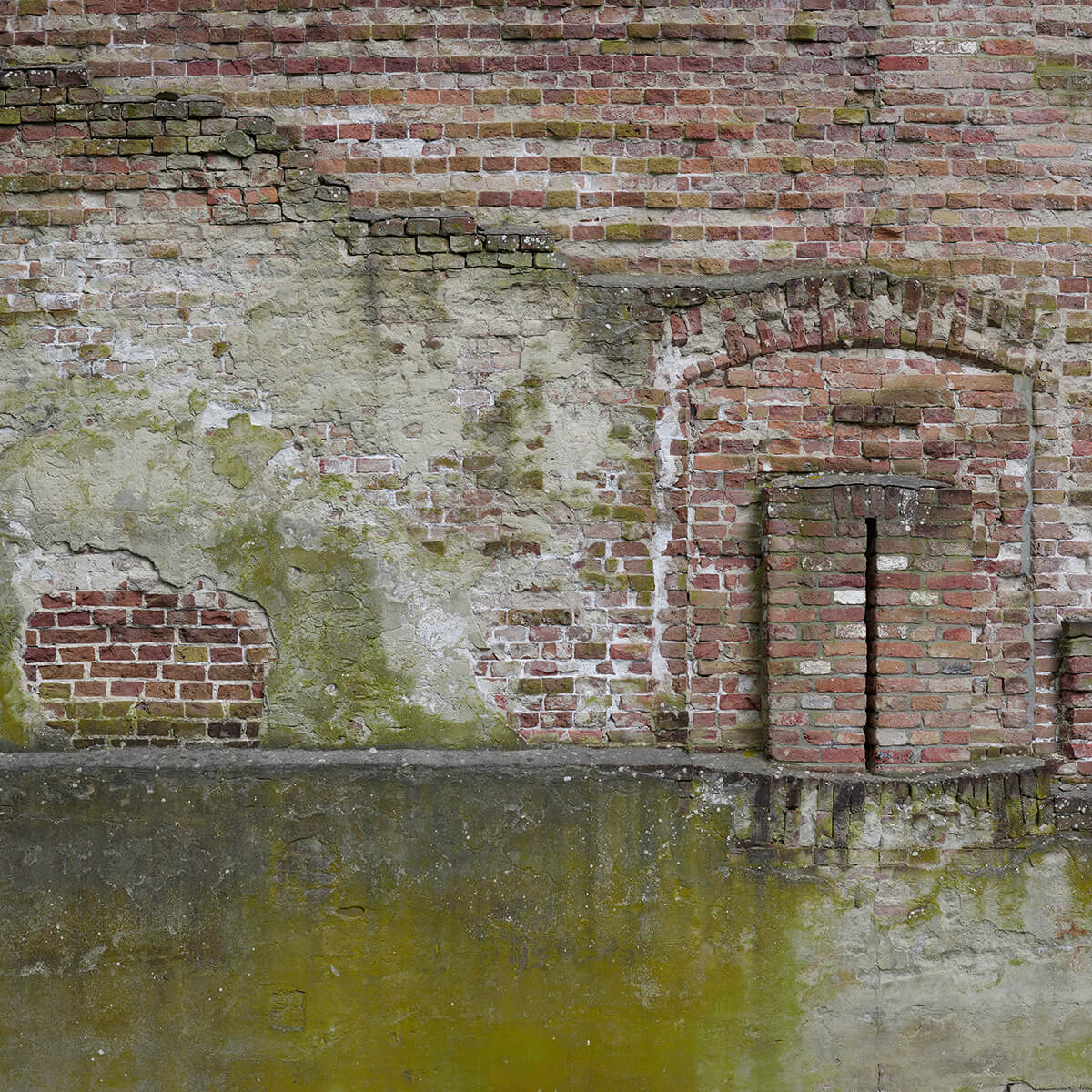 Oude gerestaureerde muur