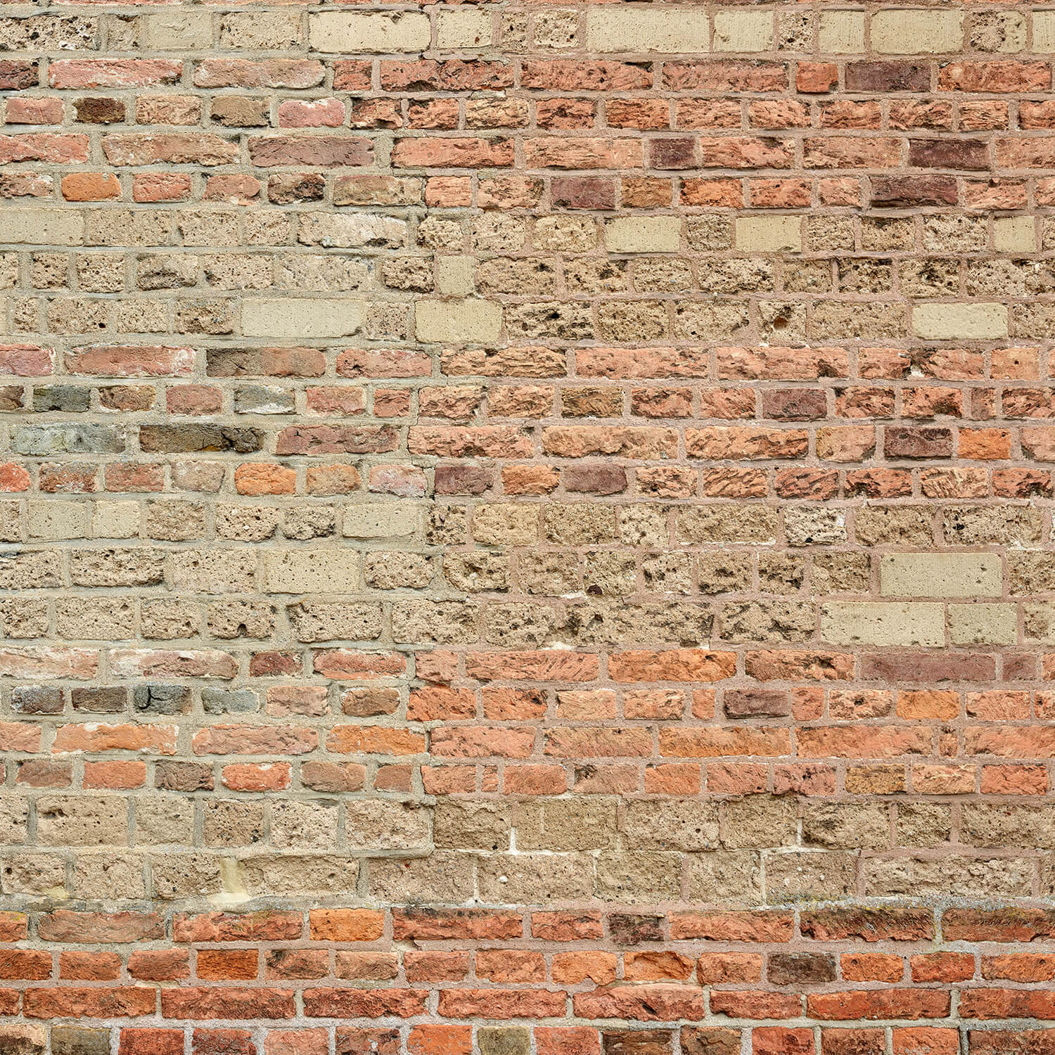 Mauer mit verschiedenen Ziegeln