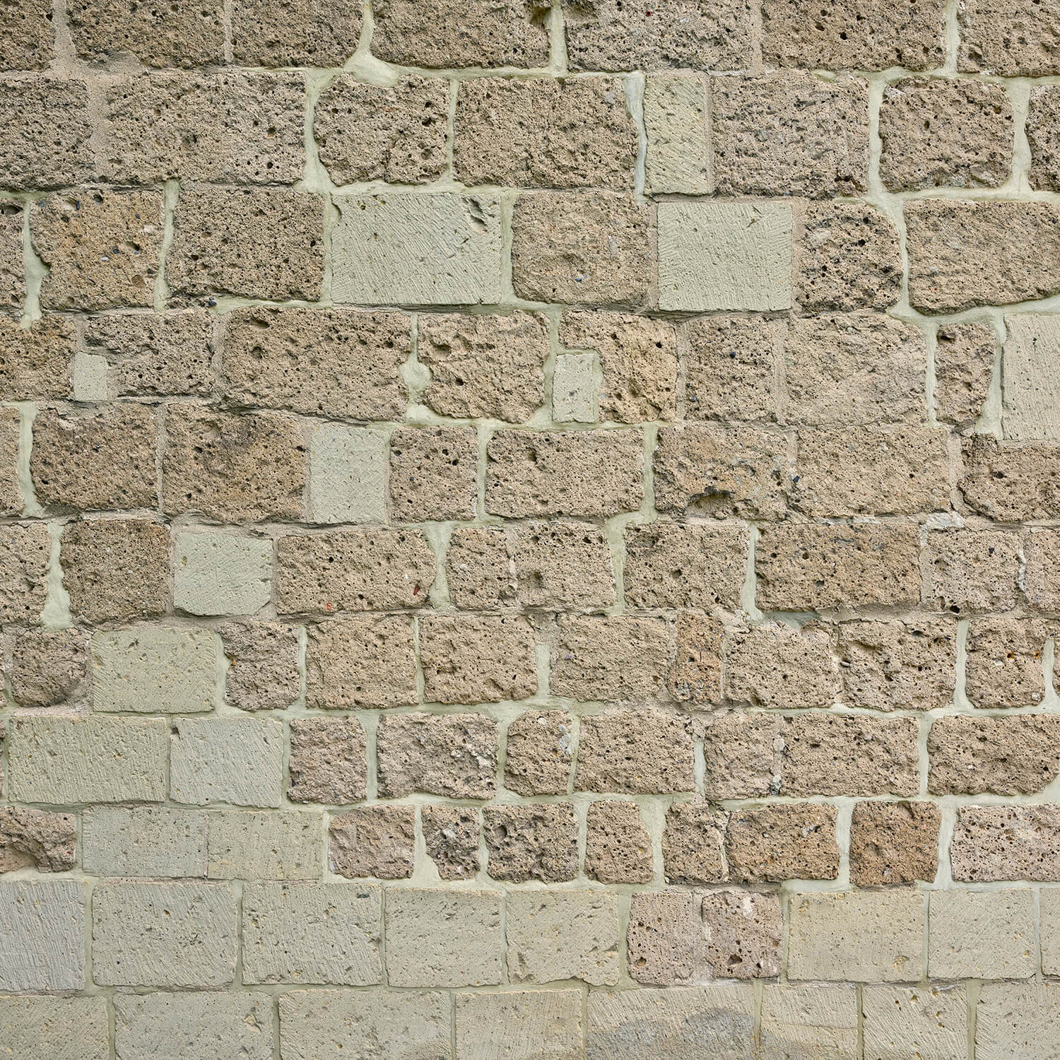 Mur avec de grosses briques