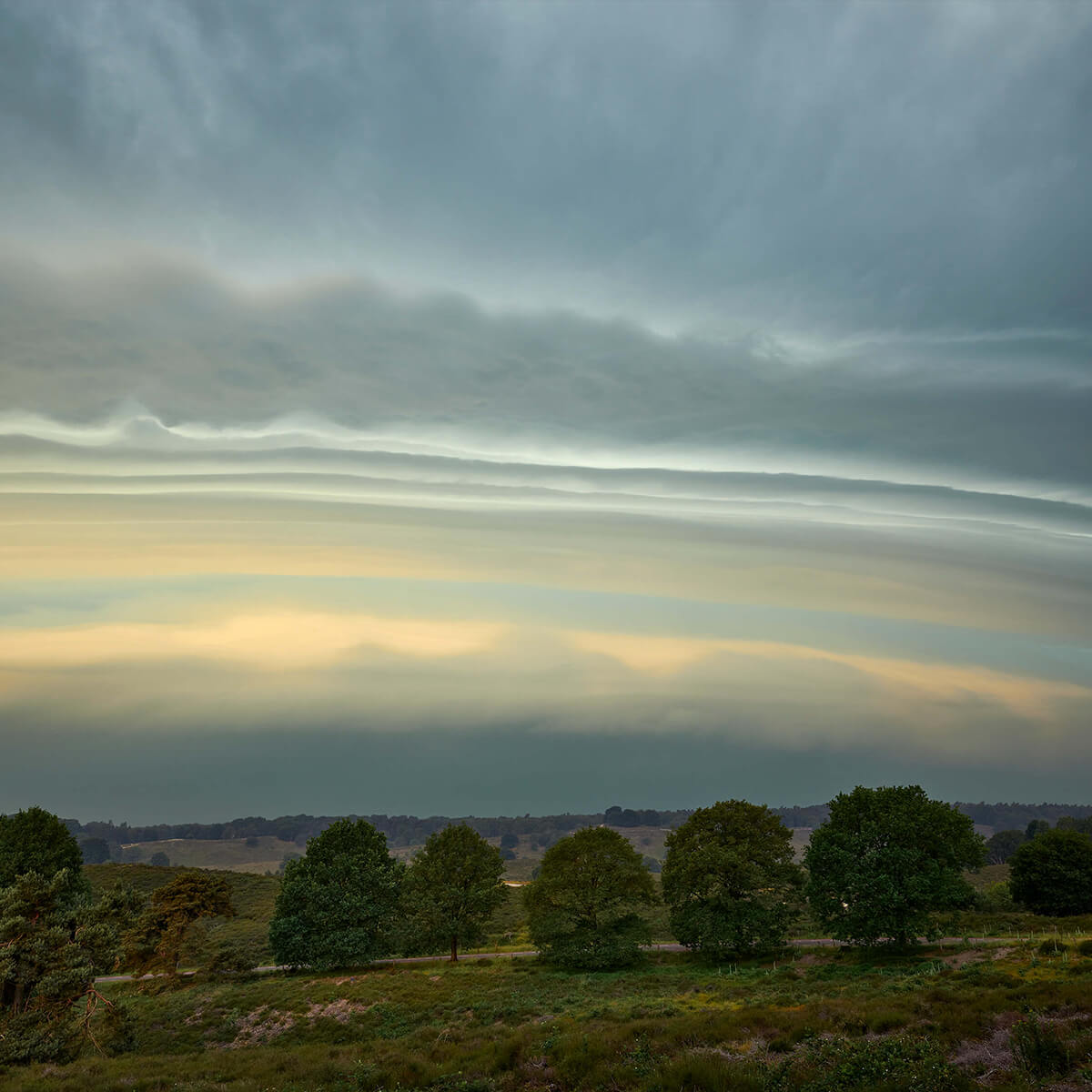 Shelfcloud over moorland